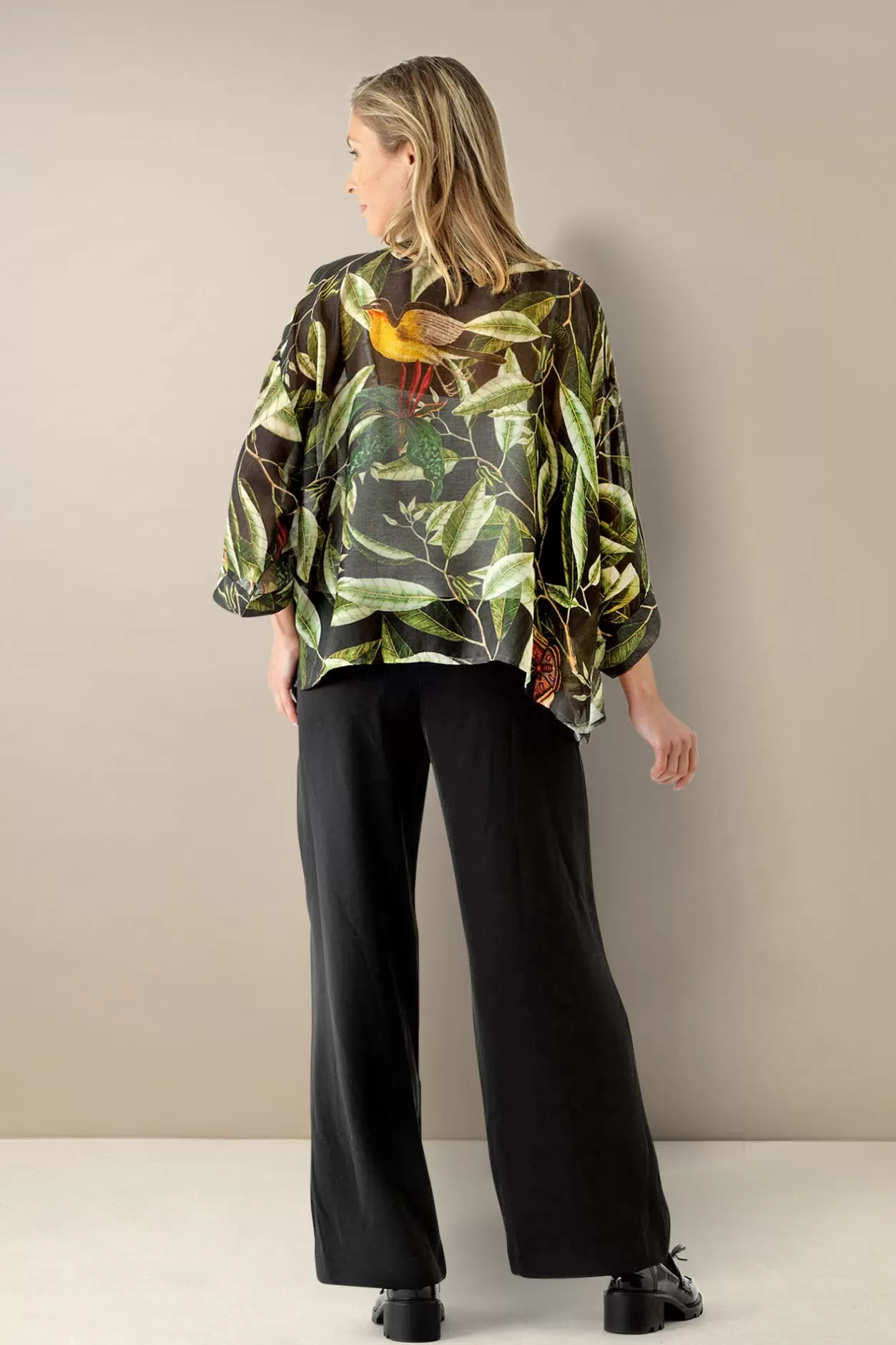 Women One Hundred Stars Kew Evergreen Black Kimono